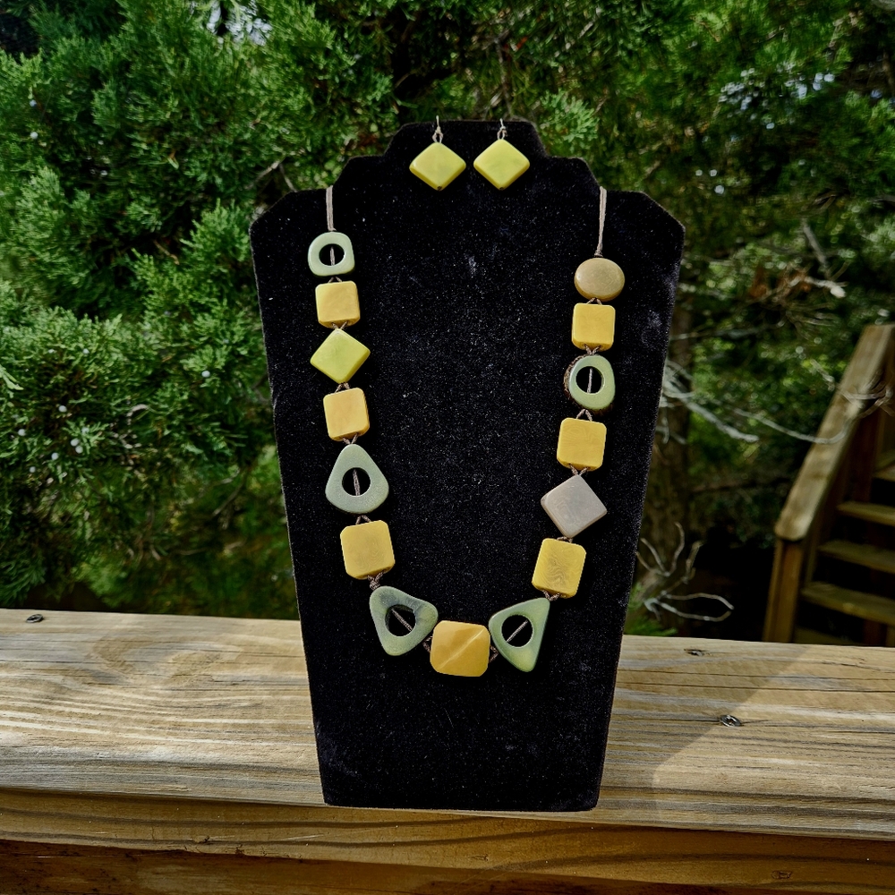 Handmade Tagua Necklace and earrings